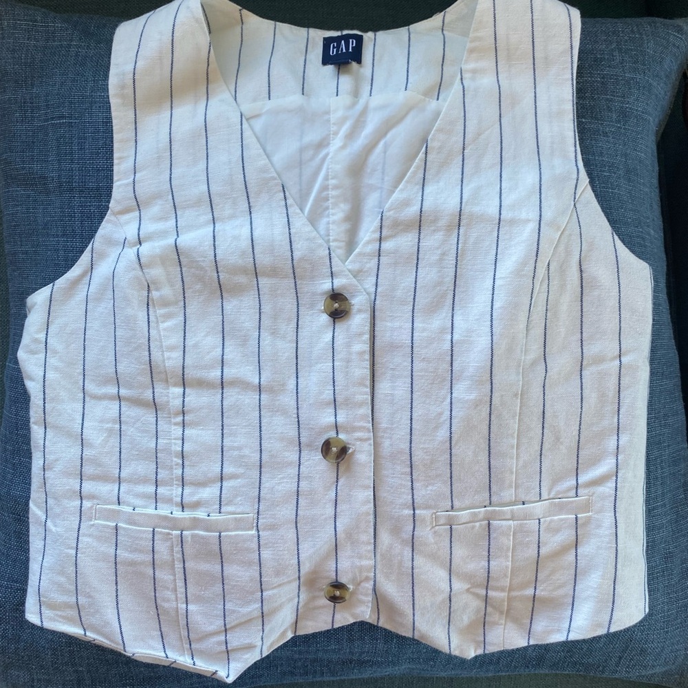 GAP Cream Vest with Navy Stripes